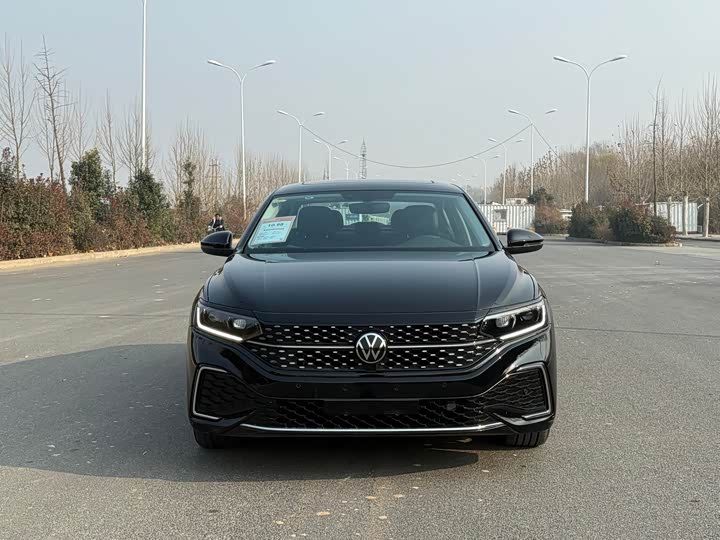 Фото 2 - Volkswagen Passat