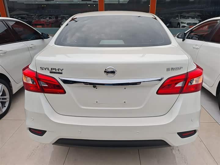 Фото 6 - Nissan Sylphy