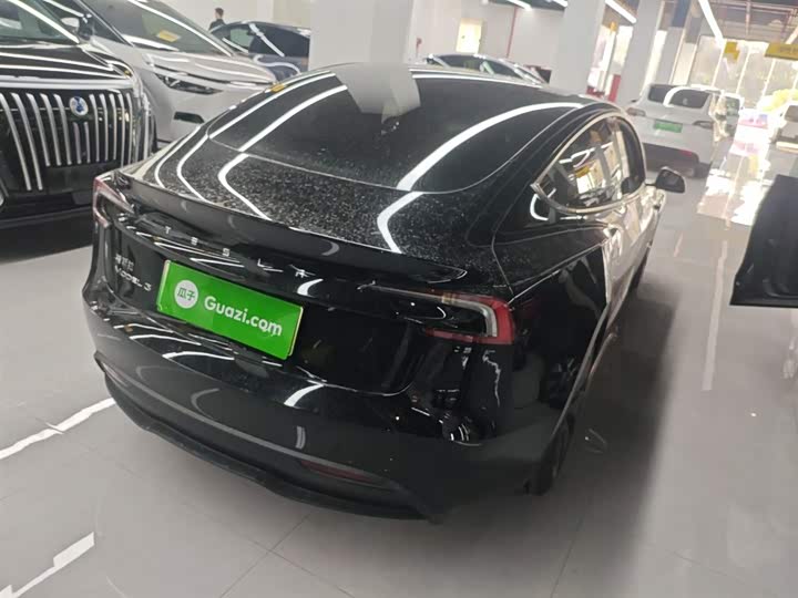 Фото 7 - Tesla Model 3