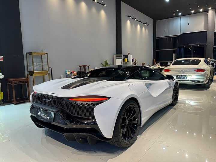 Фото 6 - McLaren Artura