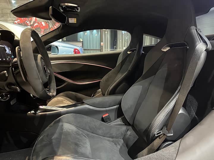 Фото 8 - McLaren Artura