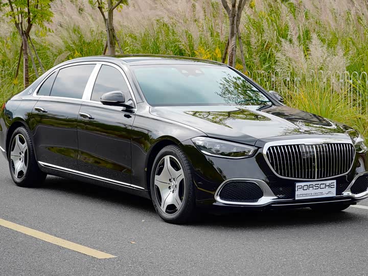 Фото 2 - Mercedes-Benz Maybach S-Class