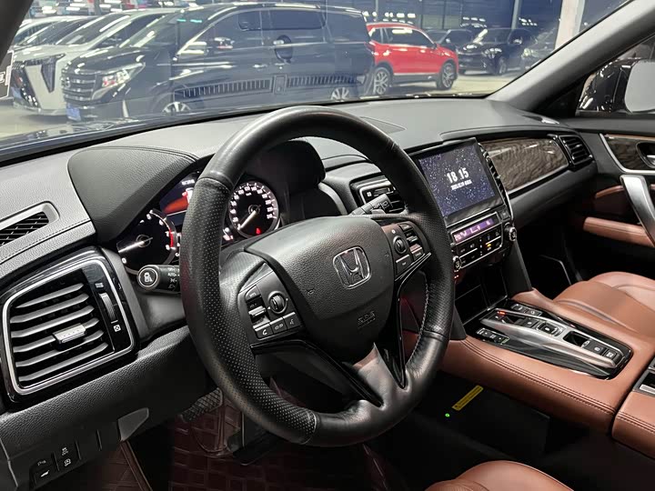 Фото 5 - Honda UR-V