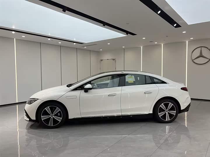 Фото 4 - Mercedes-Benz EQE