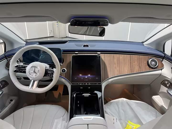 Фото 8 - Mercedes-Benz EQE