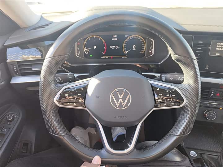 Фото 3 - Volkswagen Passat