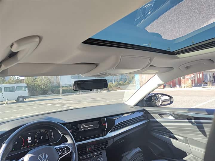 Фото 8 - Volkswagen Passat