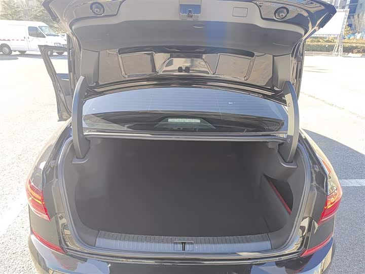 Фото 9 - Volkswagen Passat