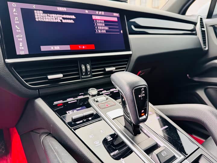 Фото 9 - Porsche Cayenne