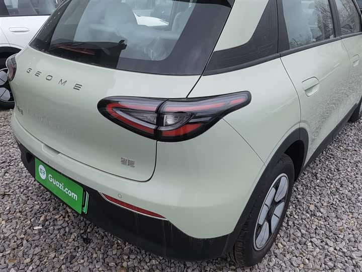 Фото 8 - Geely Galaxy Geome