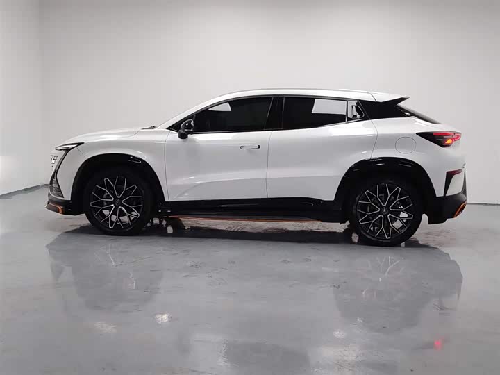 Фото 3 - Changan UNI-T