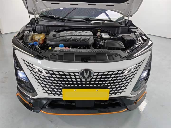 Фото 6 - Changan UNI-T