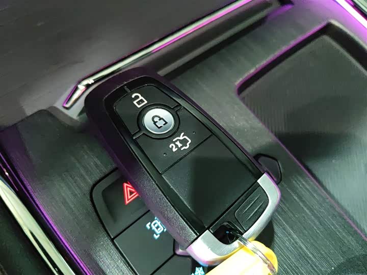 Фото 9 - Ford Mondeo