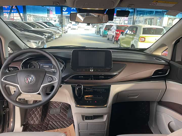 Фото 8 - Buick GL8 ES