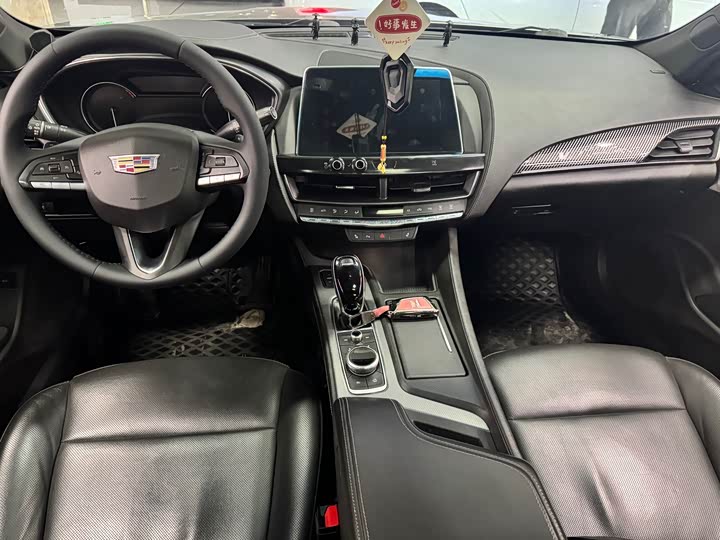 Фото 8 - Cadillac CT5