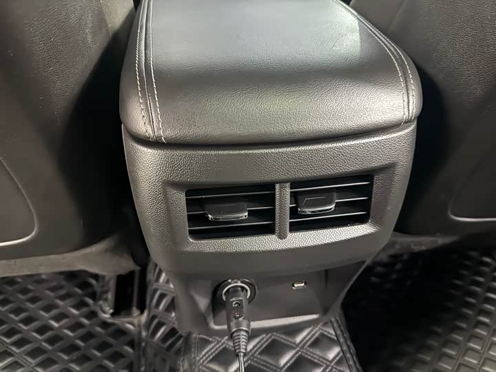 Фото 9 - Cadillac CT5