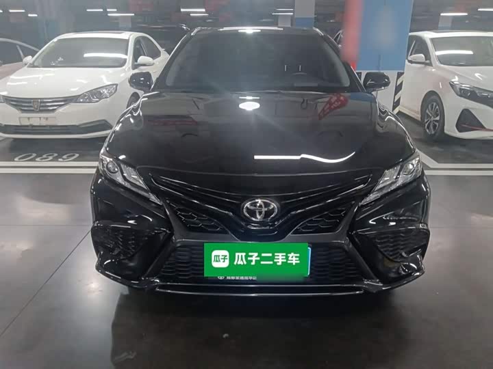Фото 3 - Toyota Camry