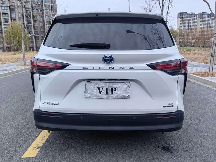 Фото 5 - Toyota Sienna