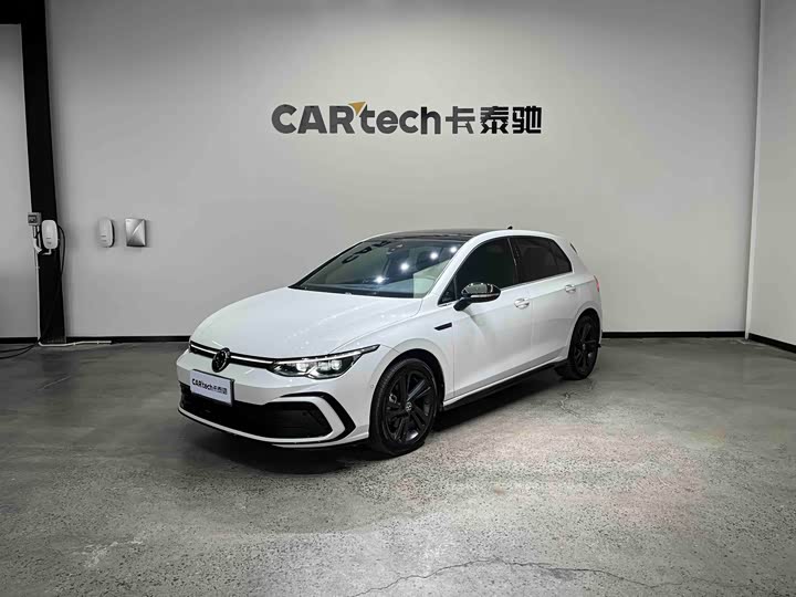 Фото 1 - Volkswagen Golf