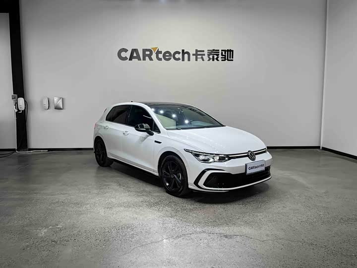 Фото 3 - Volkswagen Golf