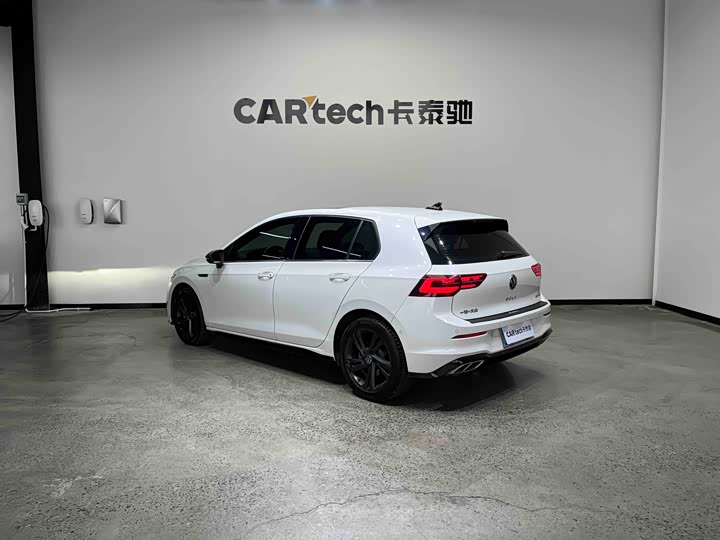 Фото 4 - Volkswagen Golf