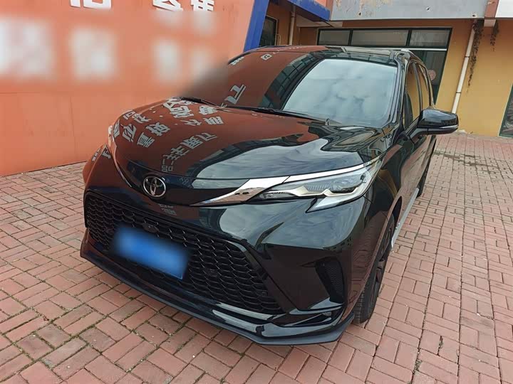 Фото 2 - Toyota Granvia