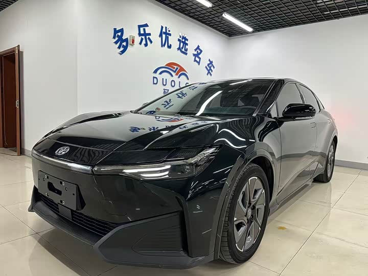 Фото 1 - Toyota bZ3