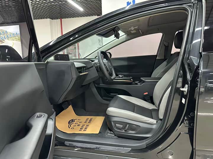 Фото 5 - Toyota bZ3