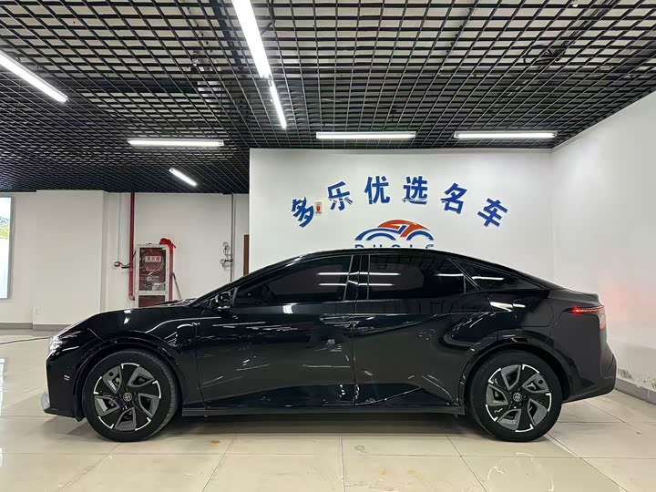 Фото 9 - Toyota bZ3