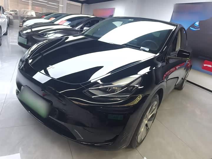 Фото 2 - Tesla Model Y