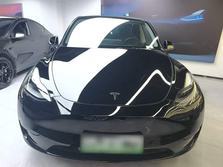 Фото 3 - Tesla Model Y