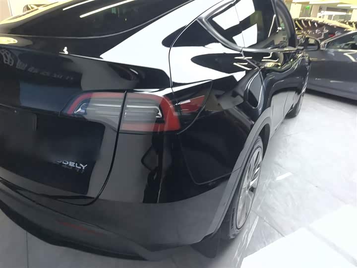 Фото 8 - Tesla Model Y