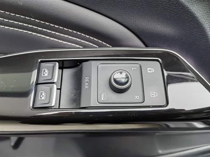 Фото 9 - Volkswagen ID.4 Crozz