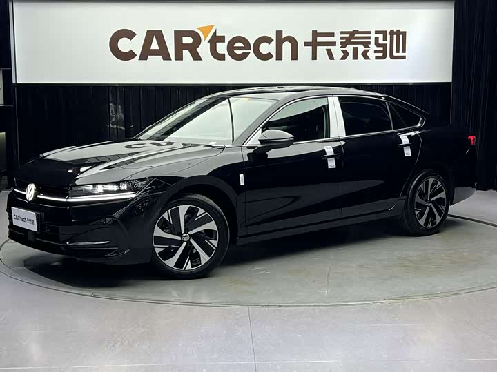 Фото 1 - Volkswagen Magotan