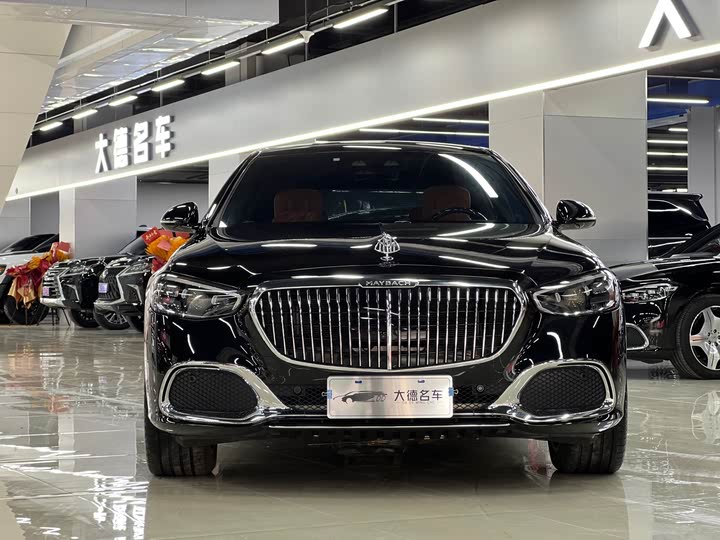 Фото 2 - Mercedes-Benz Maybach S-Class