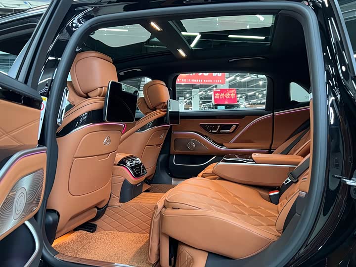 Фото 7 - Mercedes-Benz Maybach S-Class