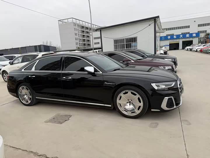 Фото 4 - Audi A8