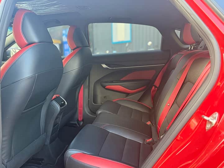 Фото 8 - Geely Binrui