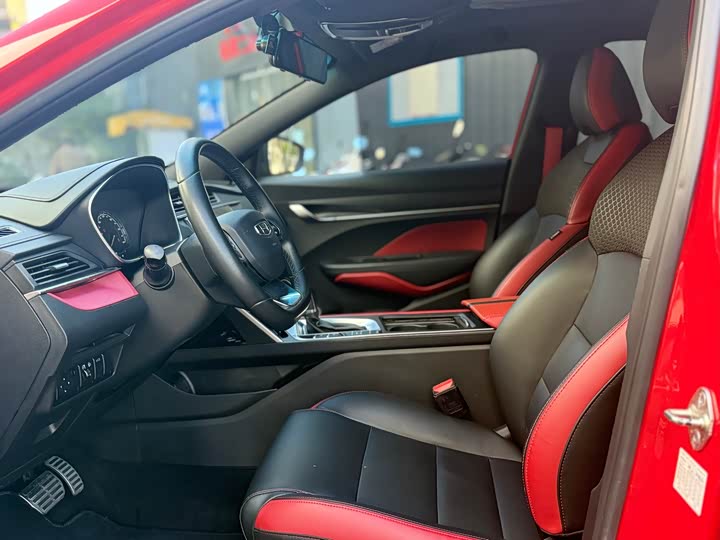 Фото 9 - Geely Binrui