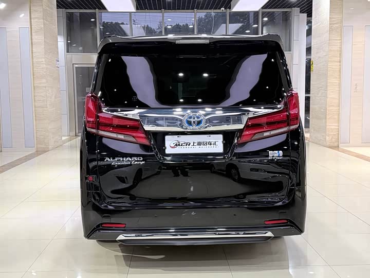 Фото 3 - Toyota Alphard