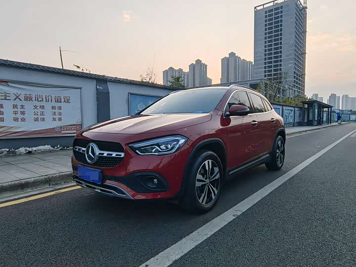 Фото 2 - Mercedes-Benz GLA-Class