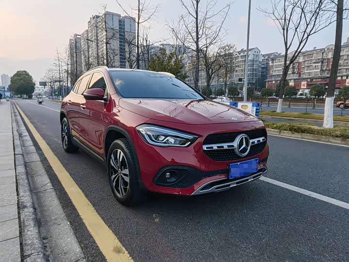 Фото 3 - Mercedes-Benz GLA-Class
