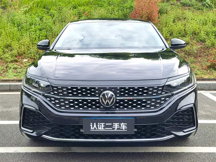 Фото 2 - Volkswagen Passat