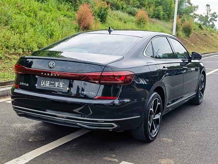 Фото 7 - Volkswagen Passat