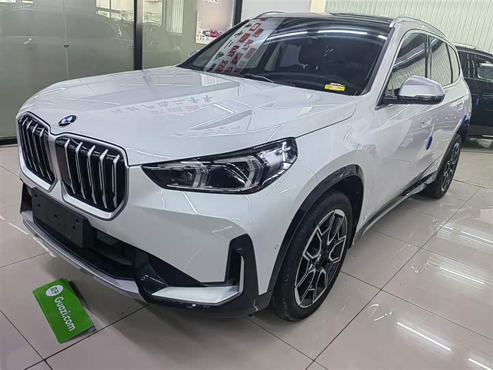 Фото 2 - BMW X1