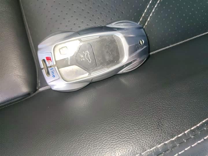 Фото 9 - Audi Q5L