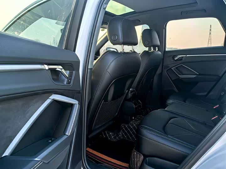 Фото 9 - Audi Q3