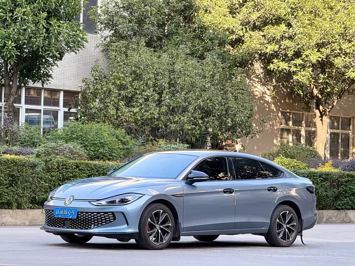 Фото 1 - Volkswagen Lamando L