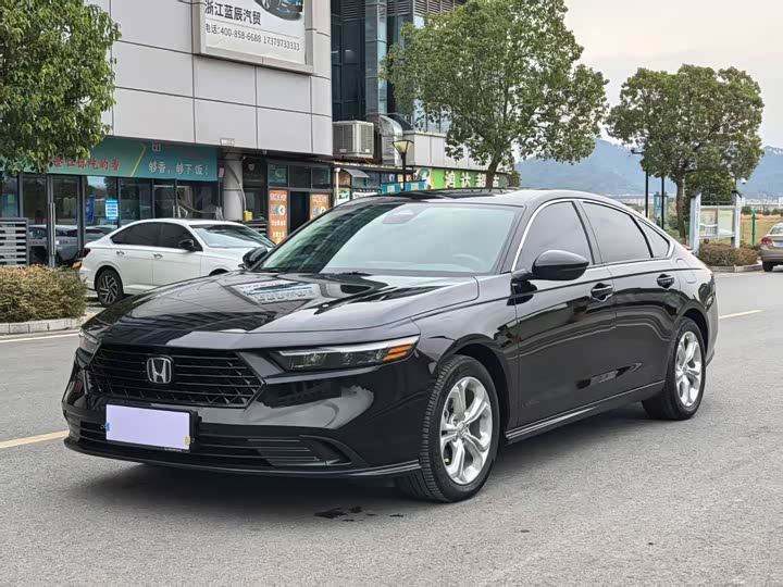 Фото 1 - Honda Accord