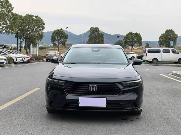 Фото 2 - Honda Accord